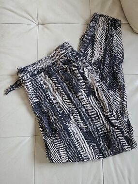 Reitmans Black and White Printed Drawstring Pants